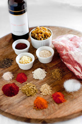 Βιολογική κόκκινη πιπεριά σκόνη 100 γραμμάρια Φυσικό συστατικό με 1% μέγιστη ακαθαρσία για επεξεργασία τροφίμων και καρυκεύματα