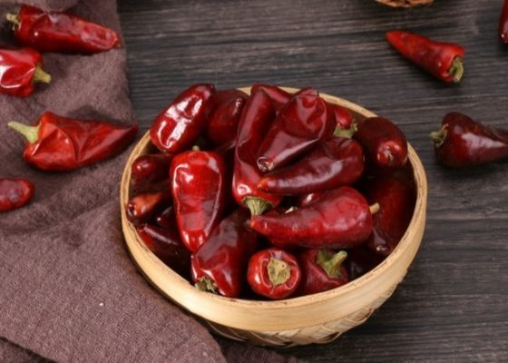 Βαθμολογήστε ένα ξηρό κόκκινο τσίλι ξηρό Cayenne λοβών πικάντικο πιπέρι Xinglong